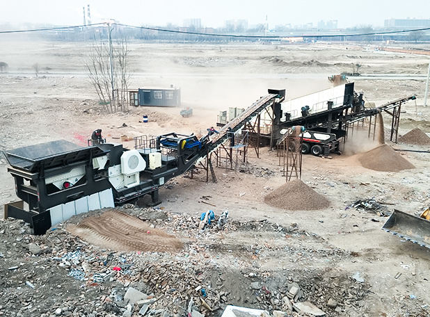 Mobile crushing station customer site